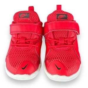 Red Nike Flex Sneakers!